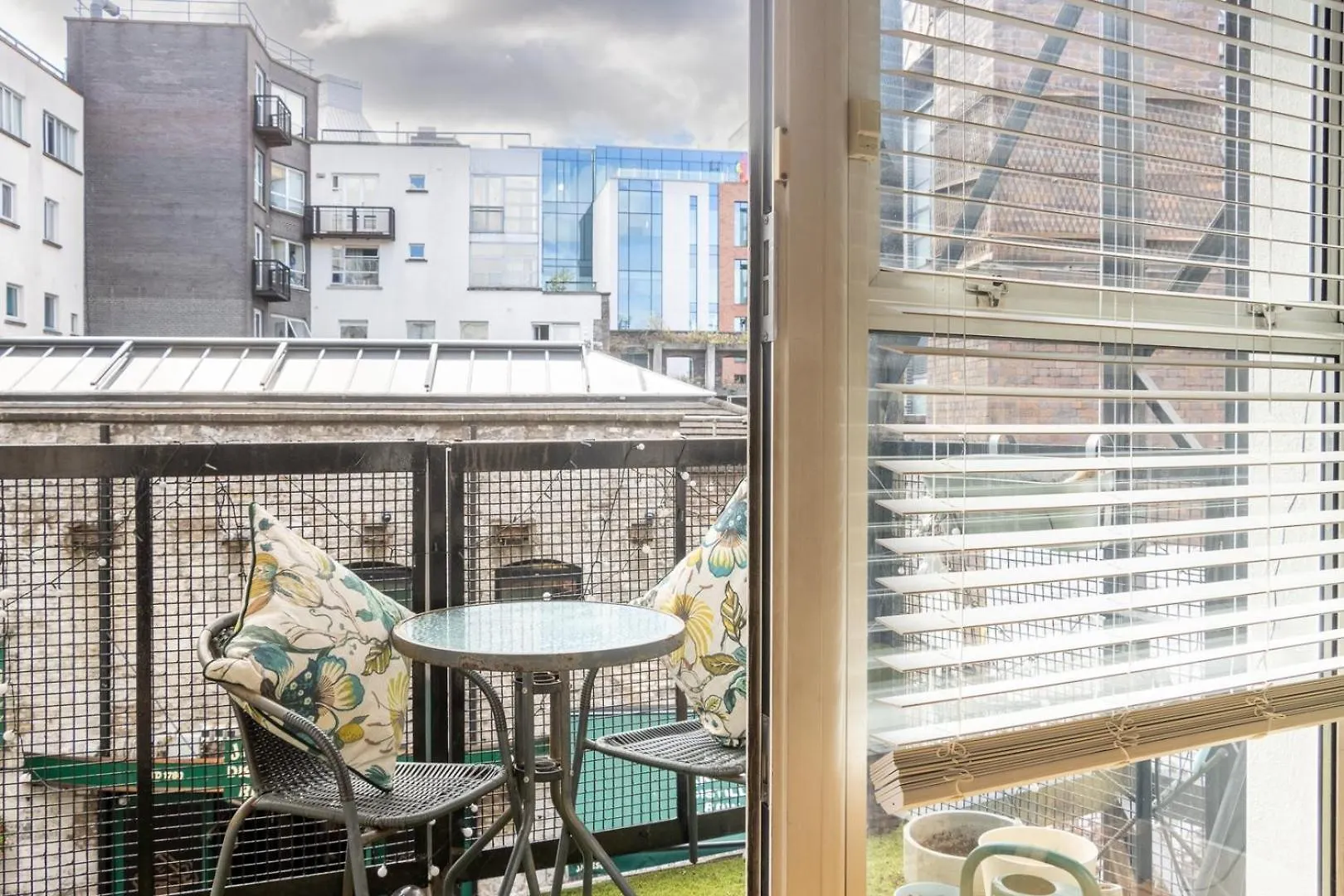 شقة Guestready - Modern Stay Near Jameson Distillery دبلن أيرلندا